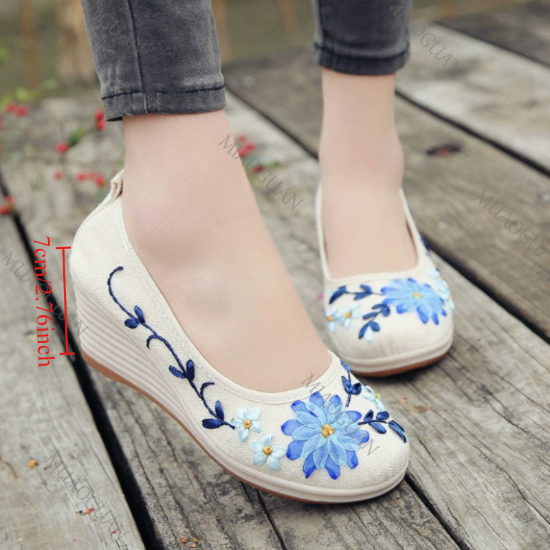Ethnic Fashion Women - รองเท้าส้นเตารีดปักลายสำหรับผู้หญิง รองเท้าส้นสูงแฟชั่นประดับโบว์ รองเท้าส้นสูงสไตล์วินเทจลายชาติพันธุ์สำหรับผู้หญิง