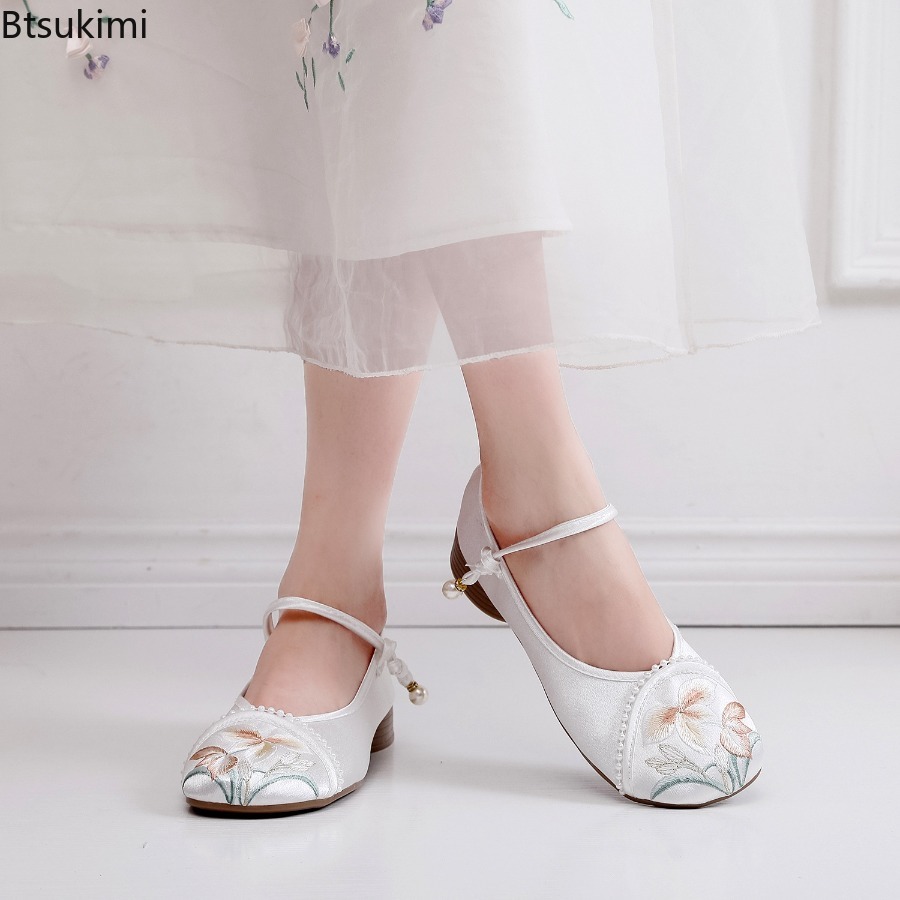 แฟชั่นปักลายสไตล์จีนรองเท้าส้น - Ethnic Fashion Women บทวิจารณ์และราคา