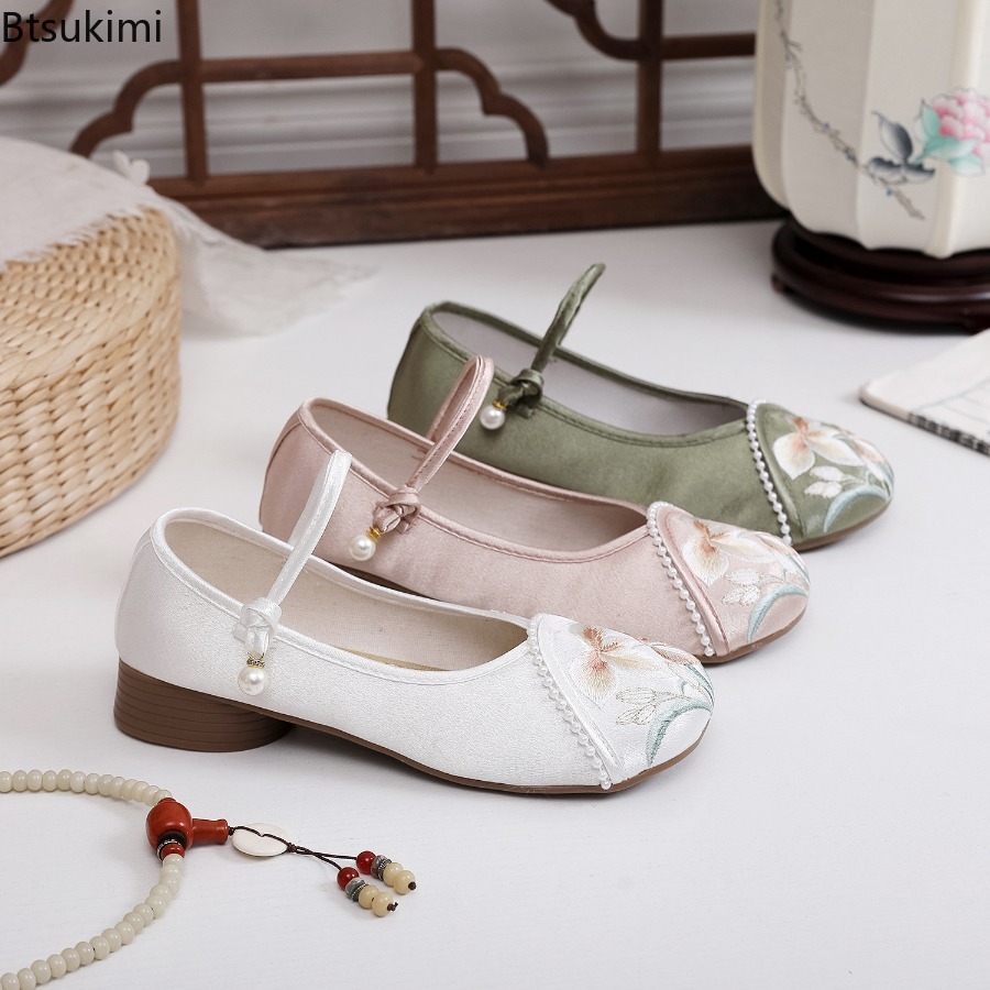 แฟชั่นปักลายสไตล์จีนรองเท้าส้น - Ethnic Fashion Women บทวิจารณ์และราคา